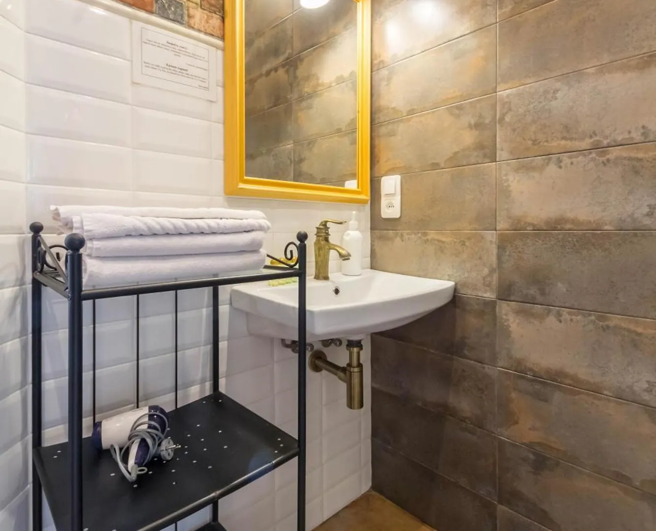 Loft Design Apartments Near Maidan Kyiv 0*,
